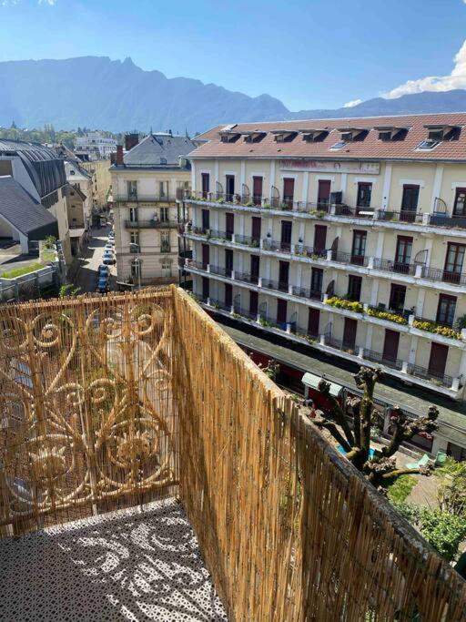 Studio Refait A Neuf En Hypercentre Avec Balcon Aix-les-Bains Exterior photo